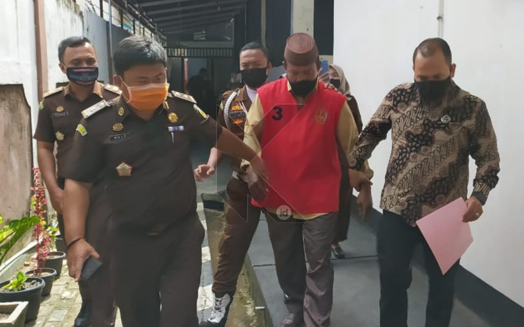 Kejari Gorut Tahan Mantan Kades Tanjung Karang Terkait Kasus Pungli