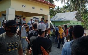 Temui Penambang di Pohuwato, Adhan : Soal WPR Saya Akan Pasang Badan