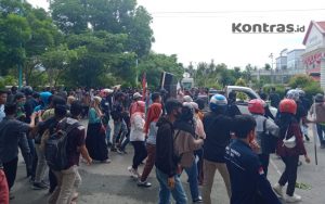 Massa Aksi Tolak UU Cipta Kerja Ancam Bakar DPRD Kota Gorontalo