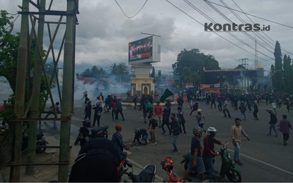 Demo Mahasiswa Tolak Omnibus Law di Gorontalo Berujung Ricuh