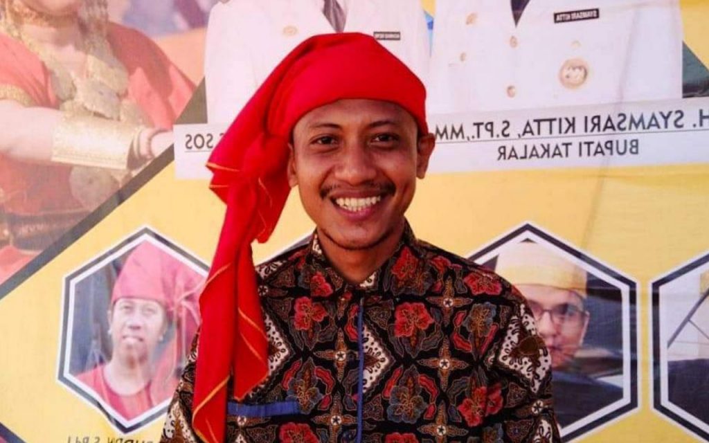 Menggenggam Mandat, Manusia Berdaulat