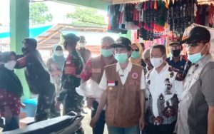 Wabup Gorontalo Tinjau Penerapan Protkes di 2 Pasar di Boliyohuto Cs