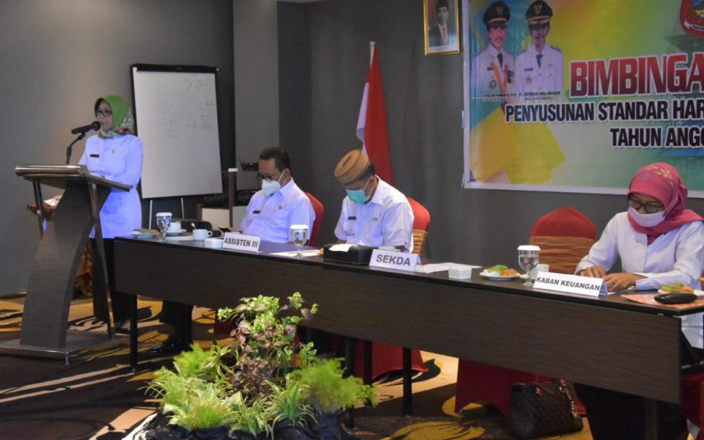Sekda Kabupaten Gorontalo Buka Bimtek Penyusunan Standar Harga Tahun 2022