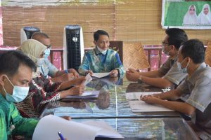 Terima BP Jamsostek, Bupati Gorontalo : Jaminan Kesehatan Kebutuhan Setiap Pekerja