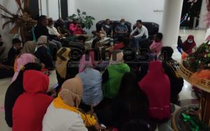 Tak Terima Putusan Komisi Pilkades, Masyarakat Mootilango Seruduk Rudis Bupati Gorontalo