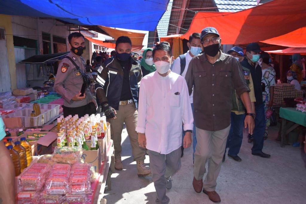 Nelson Tinjau Penerapan Protkes di Pasar Limboto Dan Bongomeme