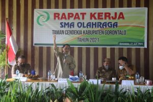 Hadiri Rapat Kerja SMA Olahraga Taman Cendikia, Ini Harapan Bupati Gorontalo