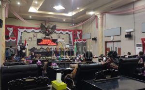 Hujan Interupsi Saat Paripurna, Pembacaan Surat Mundur Gerindra Dari Fraksi HanGer Ditunda