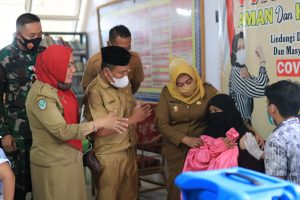 Suharsi Pantau Pelaksanaan Vaksinasi Massal di Tiga Kecamatan