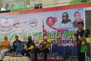Bupati Gorontalo Buka Tournament Invitasi Bola Volly Gala Tua