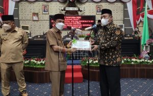 DPRD Kabgor Bersama Pemerintah Daerah Sepakat Bahas APBD 2022 dan 2 Ranperda