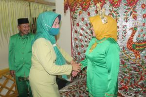 Sekda Kabgor Hadiri Prosesi Adat Molo’opu Camat Pulubala