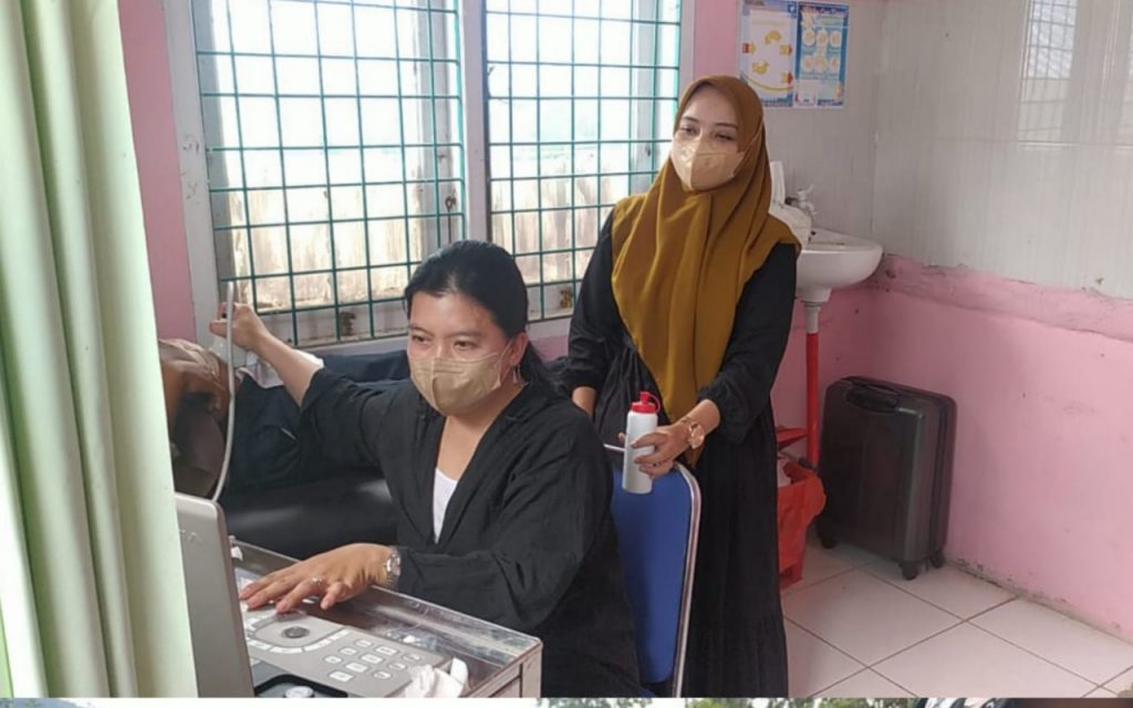 dr. Elisia Buka Pelayan Kesehatan di Pelosok Kecamatan Beutong Nagan Raya