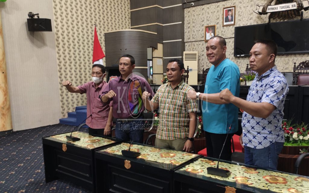 5 Fraksi DPRD Kabgor Nyatakan Siap Bela Safrudin Hanasi