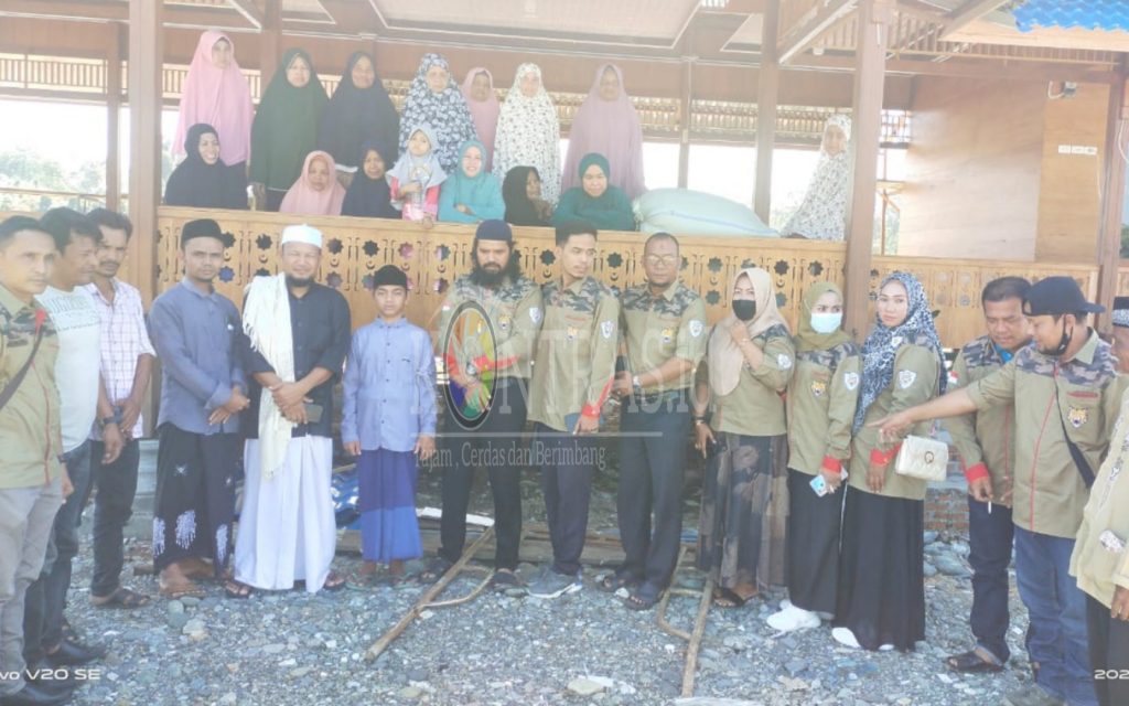 DPP RKCA Salurkan Zakat Untuk Mualaf dan Ponpes di Nagan Raya