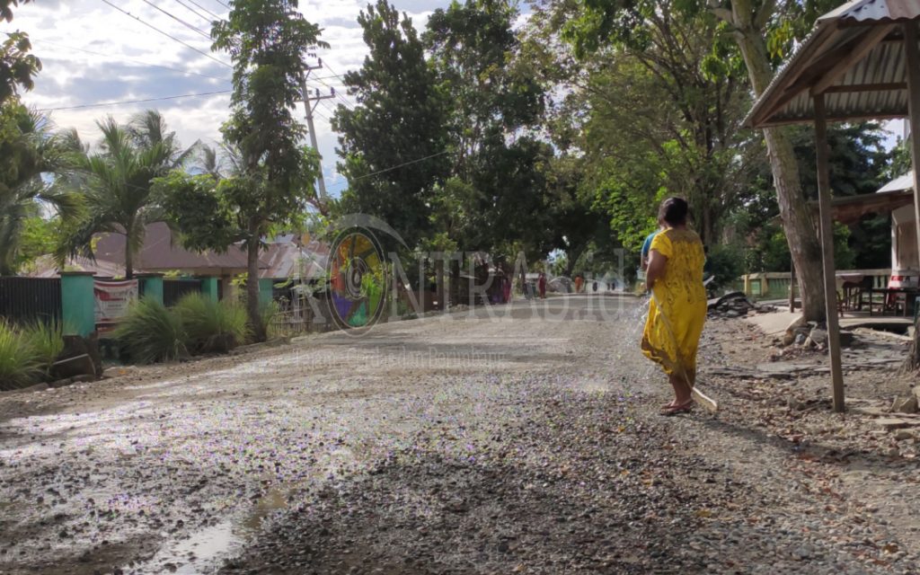 Tak Kunjung Selesai dan Berdebu, Warga Huidu Keluhkan Pekerjaan Jalan Ak. Luneto-Ombulo