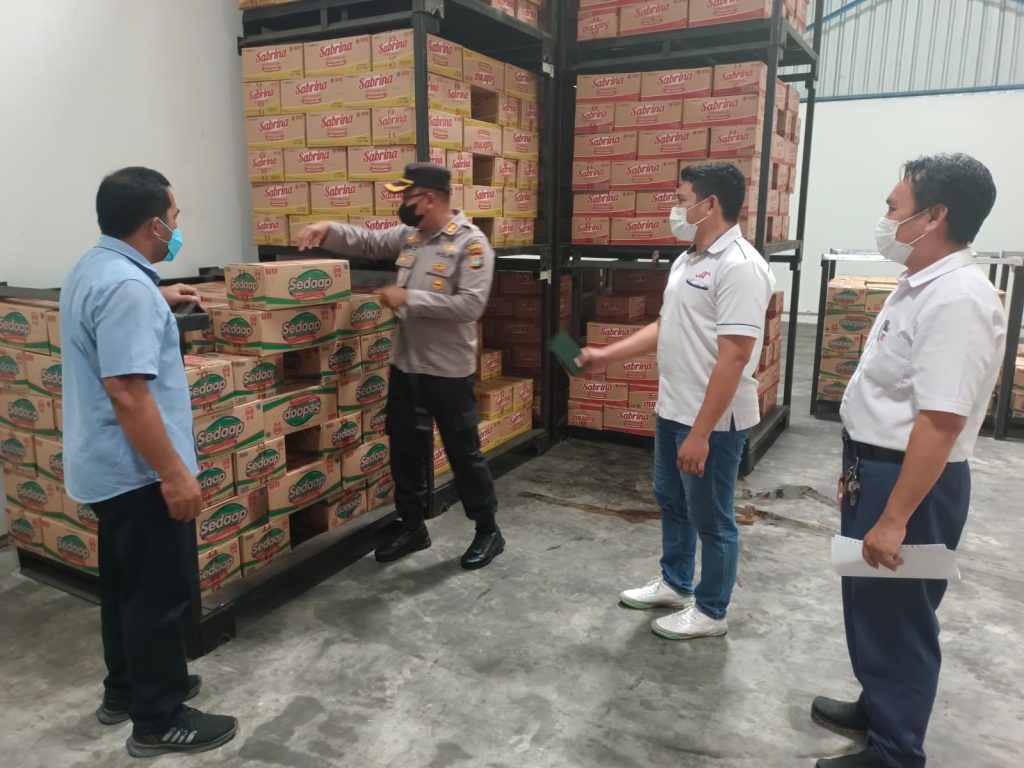 Tinjau Stok Minyak Goreng, Kapolres Pohuwato Pastikan Ketersediaan Aman Selama Bulan Ramadhan