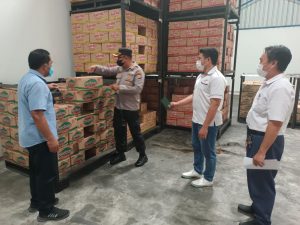 Tinjau Stok Minyak Goreng, Kapolres Pohuwato Pastikan Ketersediaan Aman Selama Bulan Ramadhan