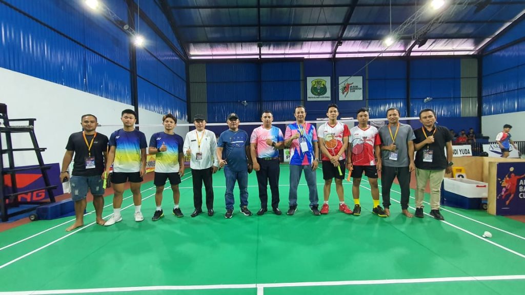 Ketua DPRD Nasir Giasi Resmi Buka Turnamen Badminton Ar-Rumi Cup 2022