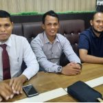 Armia SB (Kanan) dan Zulfahmi (Kiri) serta Azhari (tengah),(foto Istimewa).