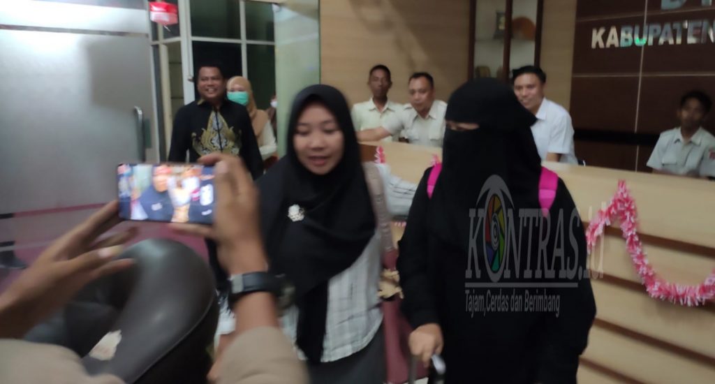 Kembali Datangi DPRD Kabupaten Gorontalo, Pengacara Ifana: Kami Menyerahkan Bukti-bukti