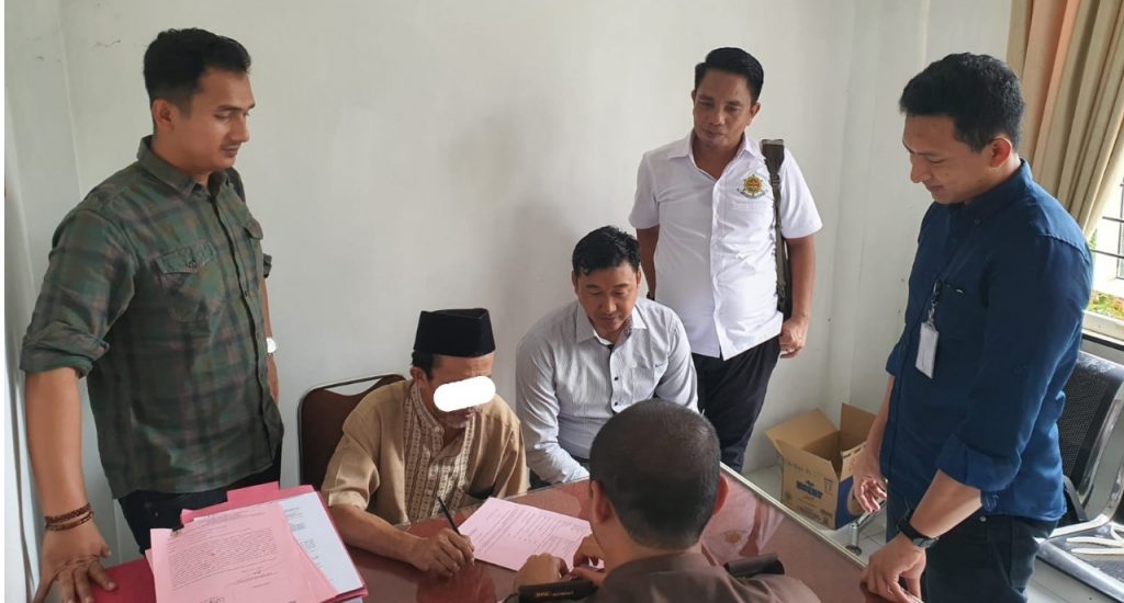 Polres Lhokseumawe Serahkan 3 Tersangka Korupsi Dandes  Blang Talon ke Kejaksaan