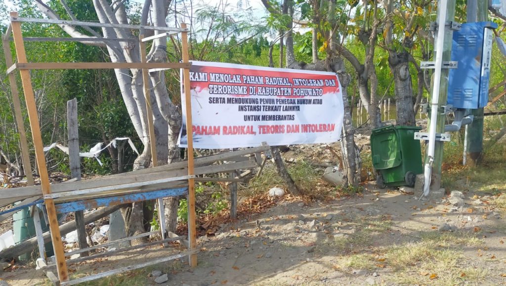 Di Paguat Bertebaran Spanduk Penolakan Terorisme, Radikalisme, dan Intoleran