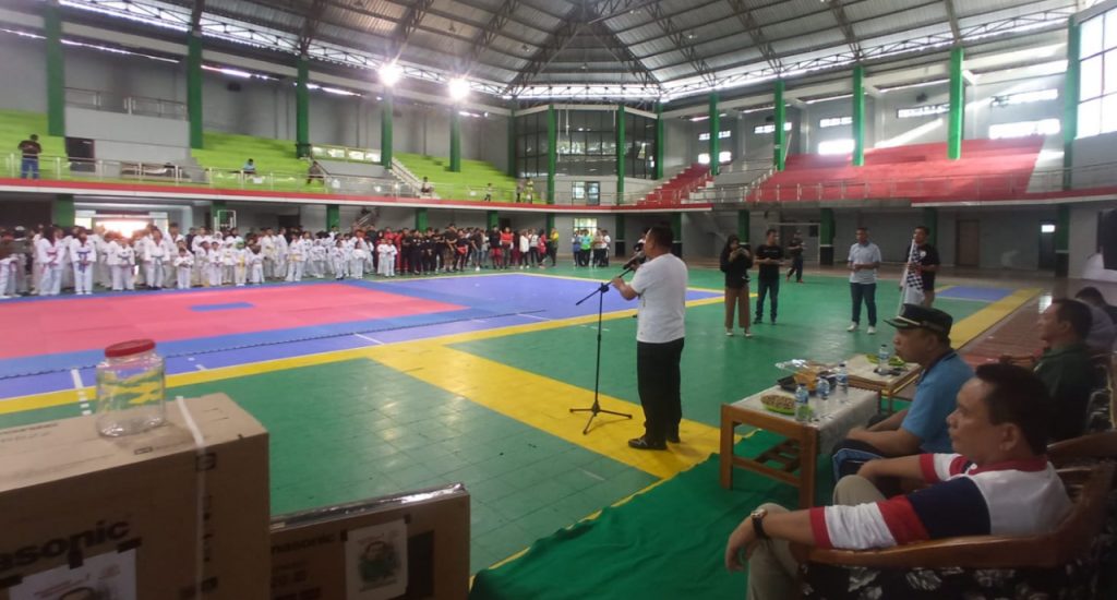 Ketua DPRD Kabupaten Gorontalo Semangati Atlet Porprov 2022