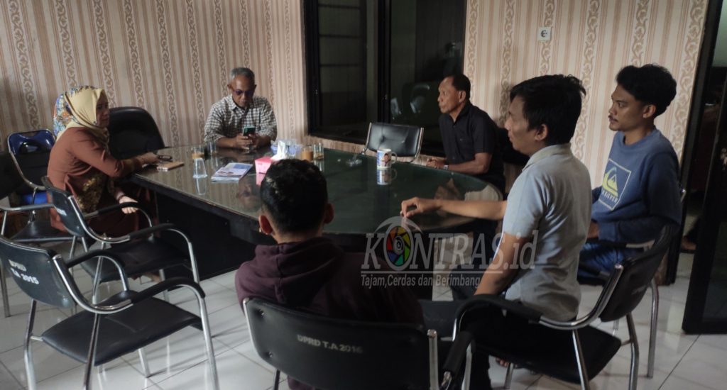 Masyarakat Bunggalo Adukan Kadesnya ke DPRD Kabupaten Gorontalo, Ada Apa?