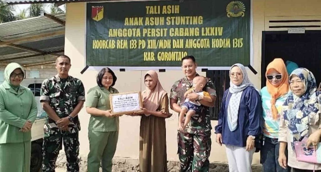 Tekan Stunting, Persit Kodim 1315 Kabupaten Gorontalo Bagikan Makanan Bernutrisi Kepada Balita