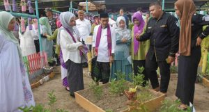 Bupati Gorontalo Apresiasi Pengembangan Kampung Wisata Herbal di Hutuo