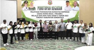 Bupati Gorontalo Tutup Pelatihan PK2UMK Tahap II tahun 2023