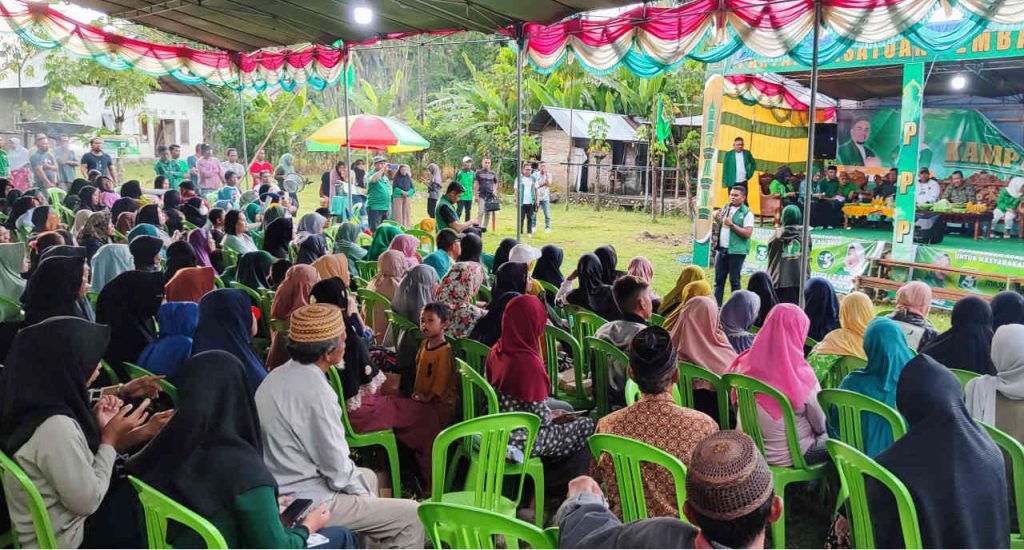 Meski Diguyur Hujan, Kampanye Sawaludin di Bone Bolango Dipadati Warga