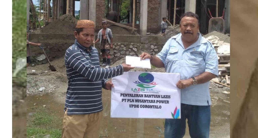 Lewat Program Lazis, PLN NP UPDK Gorontalo Bantu Pembangunan Masjid Rahmatullah