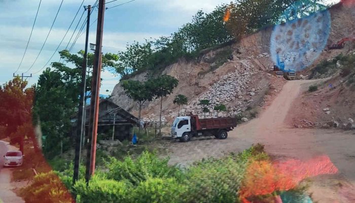 BEM Sebut Aktivitas Galian C di Toyidito Membahayakan Pengendara dan Pejalan Kaki