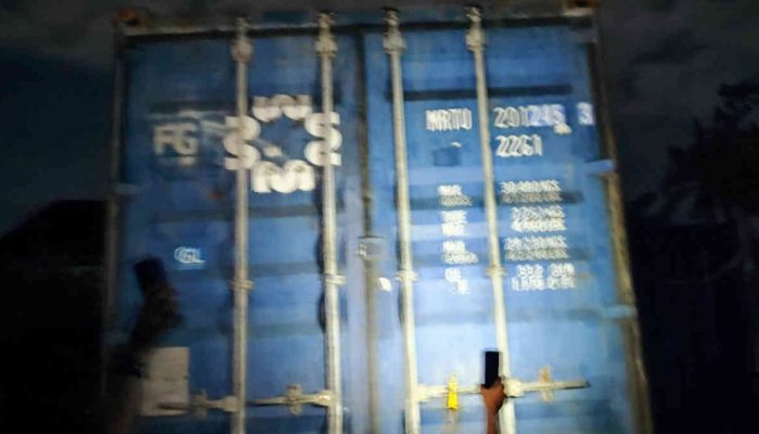 Kontainer Berisi Batu Hitam yang Diseludupkan ke Pelabuhan Anggrek Kabarnya Gagal Berangkat
