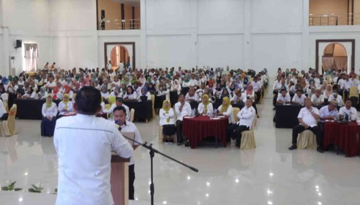 Sekda Kabupaten Gorontalo Dorong Transparansi Pengelolaan Dana BOS Melalui Bimtek