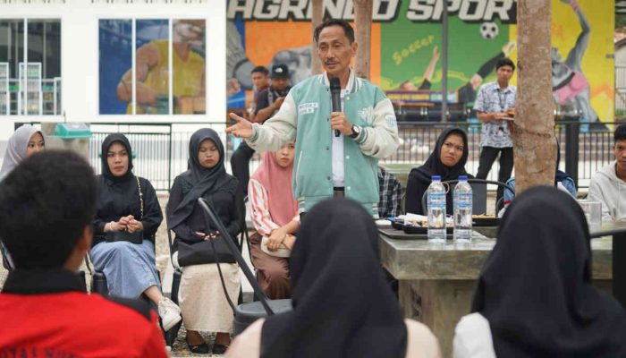 Hadiri Diskusi ‘Tindis Nelson’, Cagub Gorontalo Nelson Pomalingo Apresiasi Semangat Gen Z