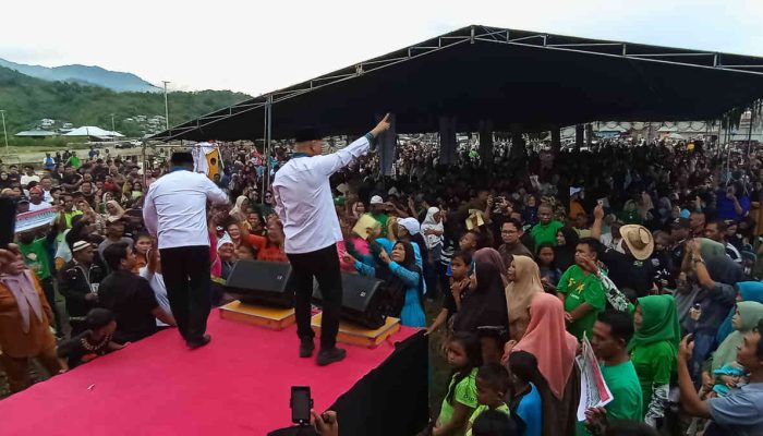 Gelar Kampanye di ‘Kandang’ Lawan, Syam-Sohidin Disambut Antusias Ribuan Warga