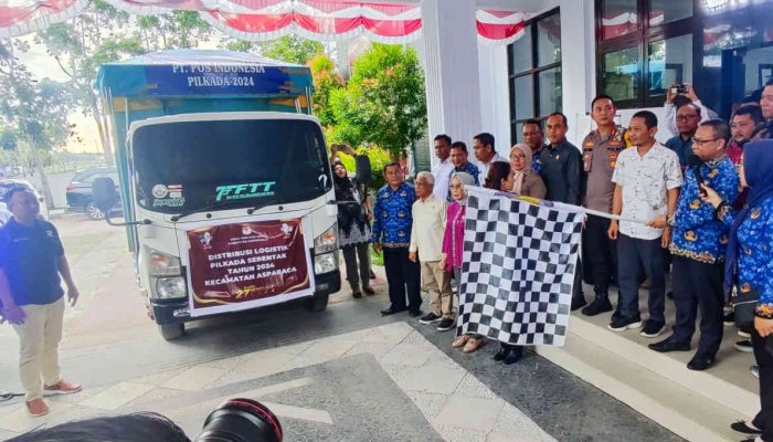 Ketua DPRD Kabupaten Gorontalo Hadiri Pendistribusian Kotak Suara Pilkada 2024