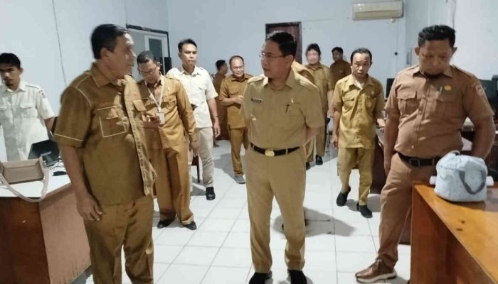 Pjs. Bupati Syukri Tinjau OPD, Tekankan Efisiensi dan Peningkatan Fasilitas