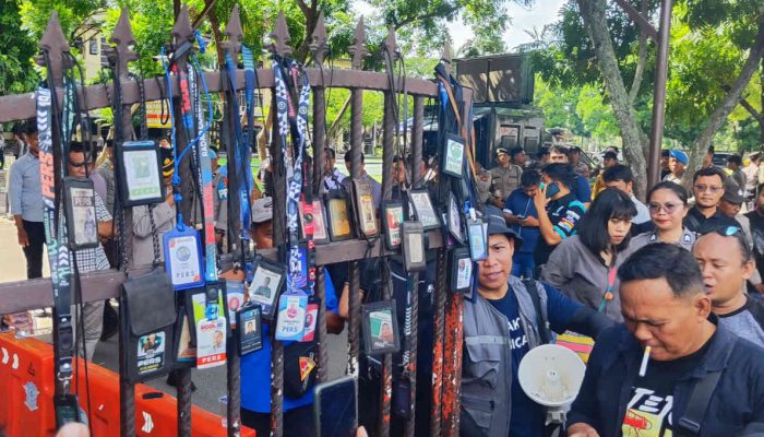 Gegara Aksi ‘Premanisme’ Oknum Kombes, Puluhan Jurnalis Geruduk Polda Gorontalo