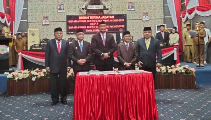 DPRD Kabupaten Gorontalo Gelar Rapat Paripurna Sertijab Bupati dan Wakil Bupati