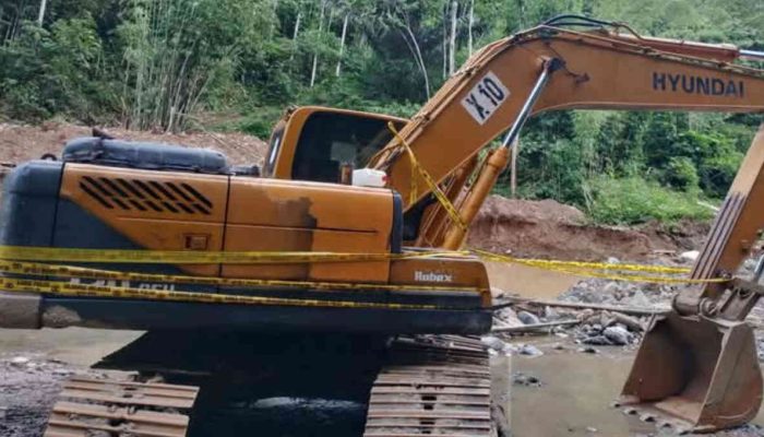 Ekskavator di Tambang Ilegal Mootilango Digaris Polisi, Tiga Orang Ditahan