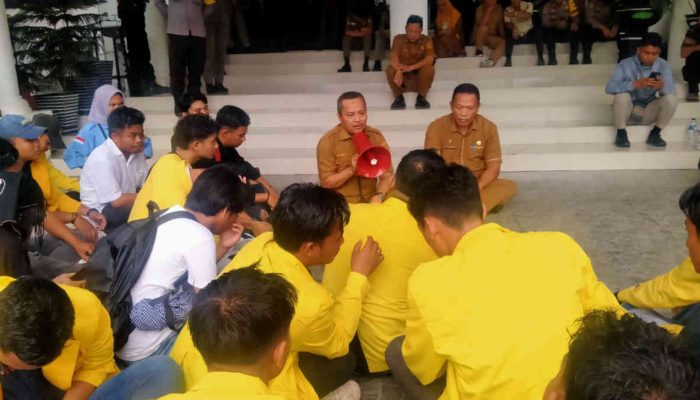Pemkab Gorontalo Bantah Diamkan Jembatan Pulubala