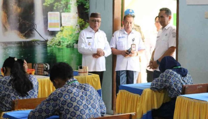 Sofyan Puhi Buka Asesmen Digital SD-SMP Kabupaten Gorontalo