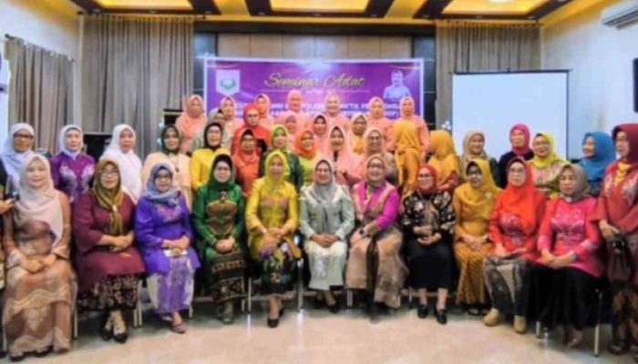 Ketua TP-PKK Kabupaten Gorontalo Apresiasi Seminar BKOW tentang Adat dan Hak Perempuan