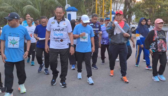 Gubernur dan Anggota DPR Meriahkan Car Free Day di Limboto