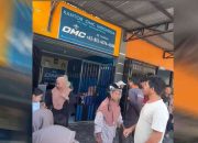 Ibu Ngamuk di Kantor OMC Palu, Teriak Minta Uangnya Kembali