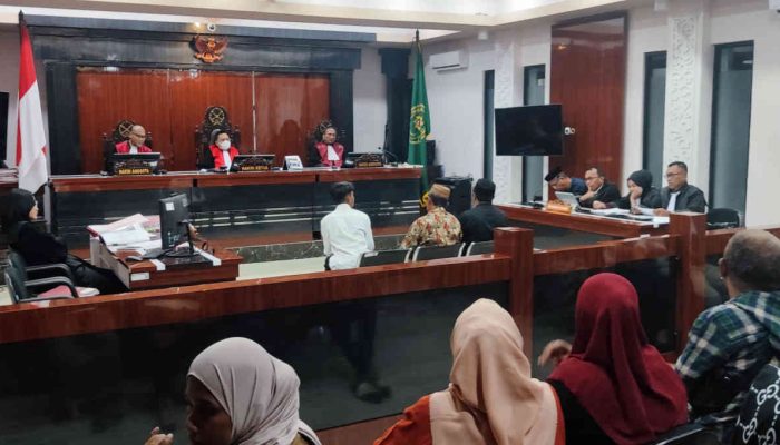 Hakim Utama Berhalangan Hadir, Sidang Kades Buhu Ditunda